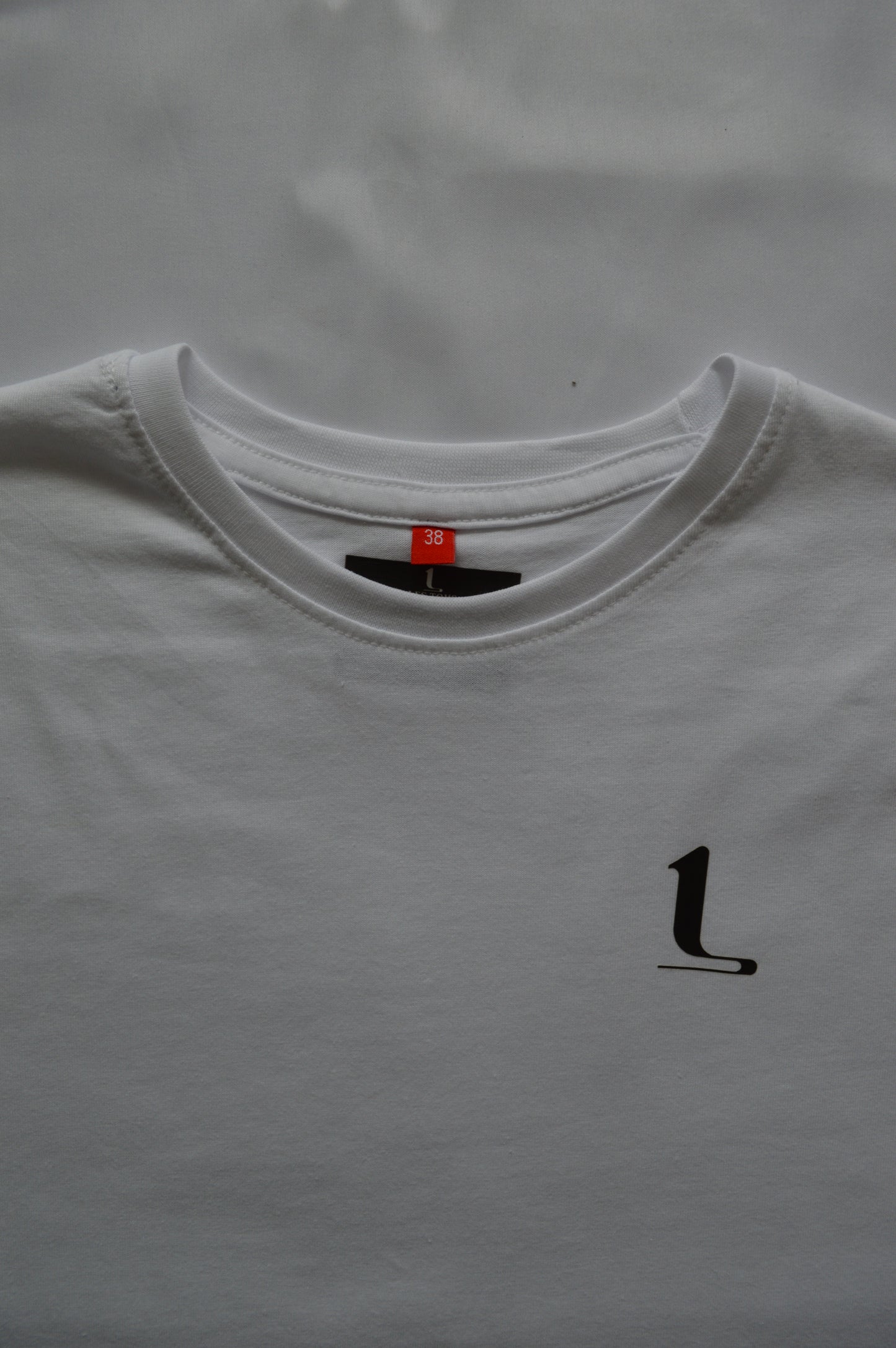 White R-Neck T-Shirt unisex